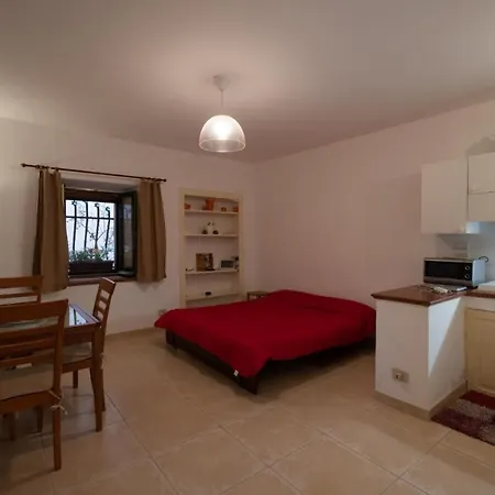 Halley Apartment *